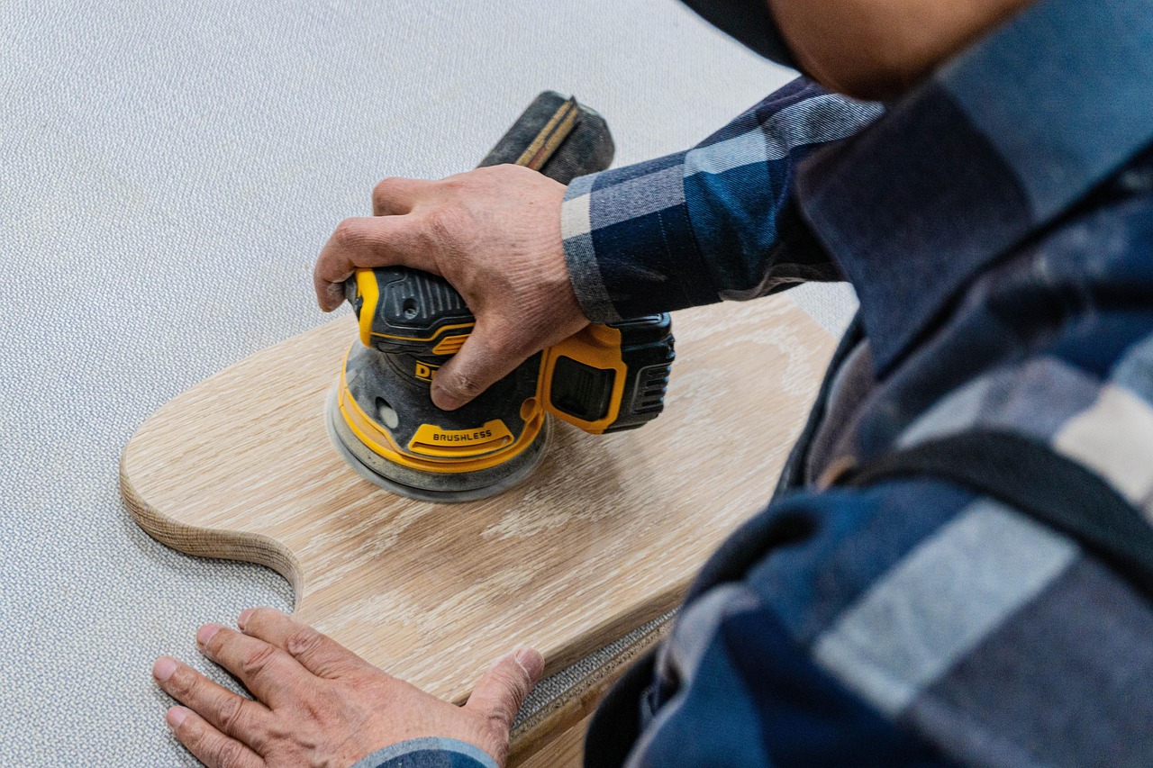 Detail Sander vs. Orbital Sander