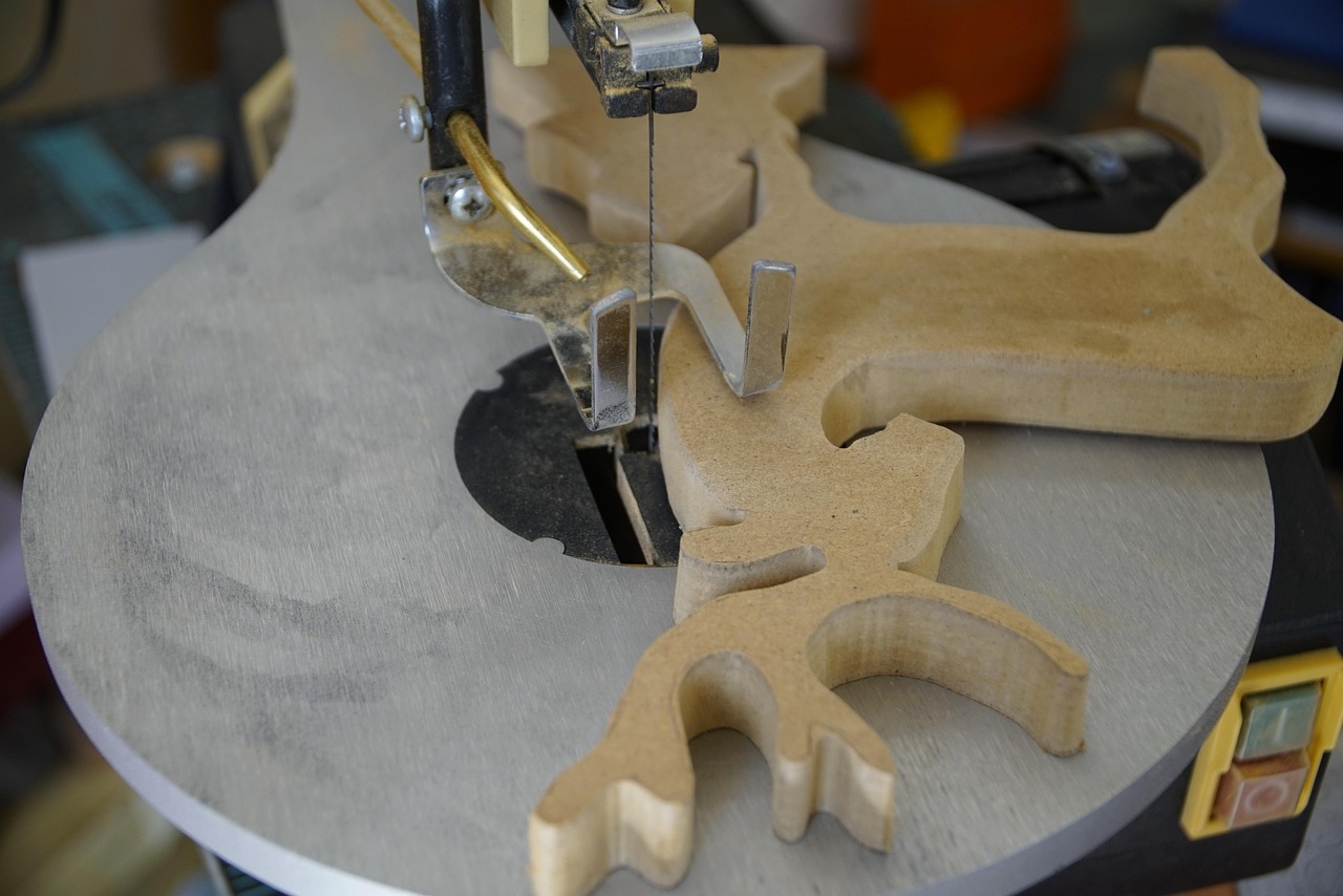 Fret Saw vs Coping Saw vs Scroll Saw
